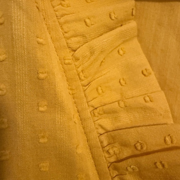 Crown & Ivy Marigold Ruffled V-Neck Tunic - Picture 4 of 7